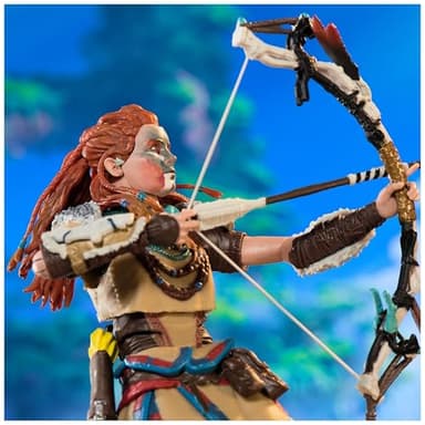 PlayStation Horizon Forbidden West, Deluxe 6” Aloy Action Figure with 15 Accessories, The Shapes Collection, for PS5 Fans & Collectors Ages 17+ - Image 4