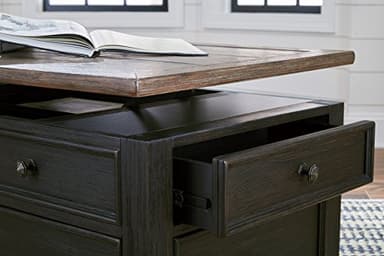 Signature Design by Ashley Tyler Creek Rustic Farmhouse Lift Top Coffee Table with Drawers, Brown & Black - Image 15