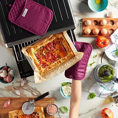 KitchenAid Asteroid Pot Holder 2-Pack Set, Beet, 7"x10" - Image 5