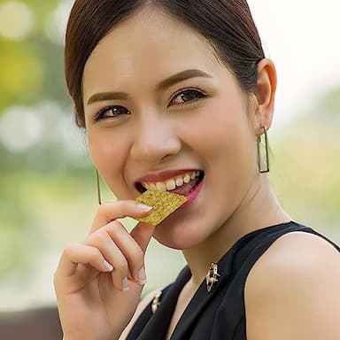 Triscuit Roasted Garlic Whole Grain Wheat Crackers, Lunch Snacks, Bulk Snack Crackers, Family Size, 6 - 12.5 oz Boxes - Image 10