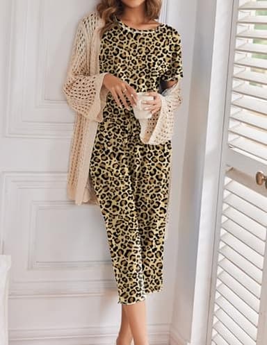 Ekouaer 2 Pack Women's Pajamas Short Sleeve Sleepwear Tops and Capri Pants Pjs Black Stripe，Leopard XL - Image 4