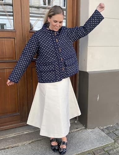 Dqbeng Womens Quilted Jacket Lightweight Floral Print Button Down Padded Puffer Cardigan Coat Outwear (Navy-L) - Image 4