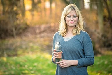 Epica Clear Glass Bottles with Lids, 18oz Resuable Glass Water Bottles for Juicing with Stainless Steel Cap to store Milk, Smoothie, etc., 100% Leak Proof, Durable and Dishwasher Safe (Set of 6) - Image 5