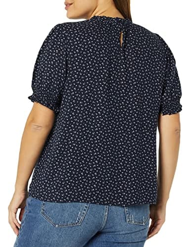 Amazon Essentials Women's Fluid Twill Short Puff Sleeve Smock Detail Shirt, Navy White Ditsy Print, XX-Large - Image 4