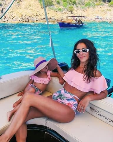IFFEI Family Matching Swimsuits Ruffles Two Piece Bikini Set Off Shoulder Mommy and Me Bathing Suits with Straps Women: M Pink - Image 4