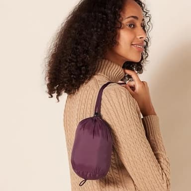 Amazon Essentials Women's Lightweight Water-Resistant Packable Hooded Puffer Coat (Available in Plus Size), Burgundy, XX-Large - Image 4