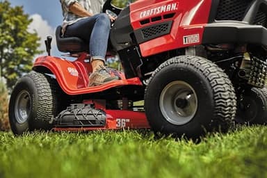 Craftsman 36" Gas Riding Lawn Mower with 11.5 HP* Briggs and Stratton Single-Cylinder Engine, Gas Lawn Tractor with 7-Speed Transmission, Red/Black - Image 6