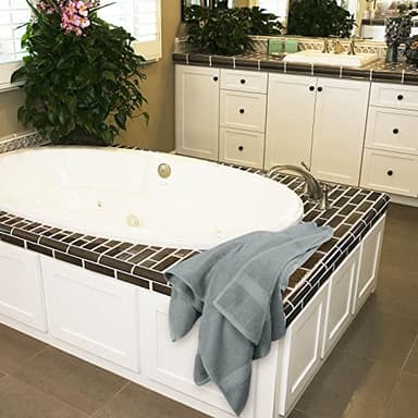 Utopia Towels 4 Pack Premium Bath Towels Set, 27 by 54 Inches, 100% Ring Spun Cotton 600GSM, Lightweight and Highly Absorbent Quick Drying Towels, Perfect for Daily Use, Cool Grey - Image 8