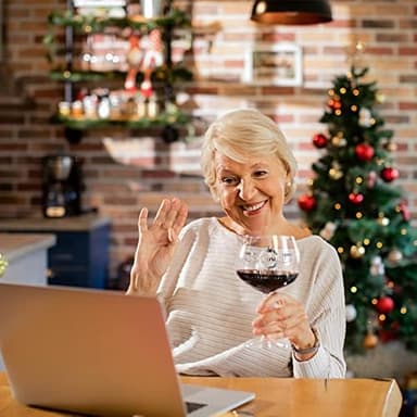 Gumry Gifts for Mom from Daughter Son, 16OZ Vintage Engraved Wine Glass Birthday Decorations Birthday Gifts Box Ideal for Women Mother - Image 4