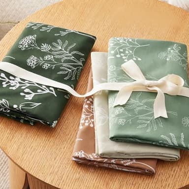 Bedsure Queen Comforter Set - Green Bed Set, 3 Pieces Cute Floral Bedding, 1 Soft Reversible Botanical Flowers Comforter and 2 Pillow Shams - Image 6
