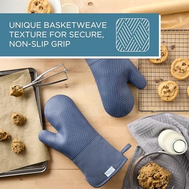 TOWN & COUNTRY BASICS Basketweave Soft Silicone Oven Mitt 2-Pack Set, Heat Resistant up to 500F, Flexible Silicone, Non-Slip Grip, Blue, 7.5"x13" - Image 6
