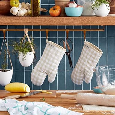 KitchenAid Gingham Oven Mitt 2-Pack Set, Milkshake, 7"x13" - Image 3
