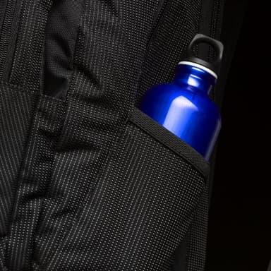 Thule Crossover 32L Backpack - 15inch MacBook Pro / 15.6inch PC/Tablet compatible - Crush proof sunglass/tech pocket - Travel backpack - Carry on sized backpack,Black - Image 16