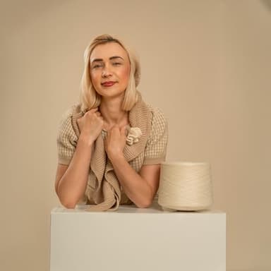 Kate Seamless Paper Backdrop for Photography Beige Cream Backdrop Paper (106.8''x32.8' Ivorine) - Image 6