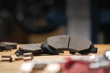ACDelco Silver Rear Brake Pad Set 14D1194CHF1 | GM 19387594 Ceramic Rear Brake Pads for Select Cadillac Escalade, Chevy Silverado, Chevrolet Tahoe, Suburban, GMC Sierra, Yukon and more - Image 2