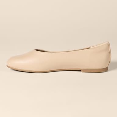 Amazon Essentials Women's Glove Ballet Flats, Beige Faux Leather, 7.5 - Image 2