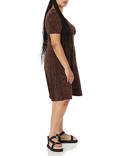 Amazon Essentials Women's Short Sleeve V-Neck Gathered Fit and Flare Dress, Dark Toffee Brown Cheetah, Medium - Image 3