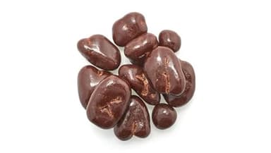 Yupik Dark Chocolate Pecans, 60% Cacao, 2.2 lb (35.2 oz), Kosher, Chocolate Nuts, Pecans Dipped in Rich Dark Chocolate, Crunchy & Smooth, Chocolate Candy, Sweet Snack, Ideal for Baking & Decorating - Image 3