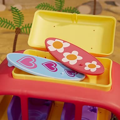 Peppa Pig Peppa Visits Australia Campervan Vehicle Preschool Toy with Rolling Wheels; Includes 8 Figures, 4 Accessories, for Ages 3 and Up (Amazon Exclusive) - Image 10