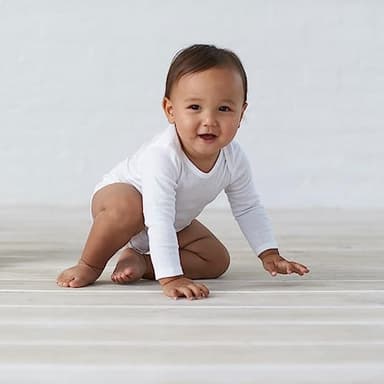 Gerber Baby 6 Pack Long-Sleeve Onesies Bodysuit, White and Black - Image 2