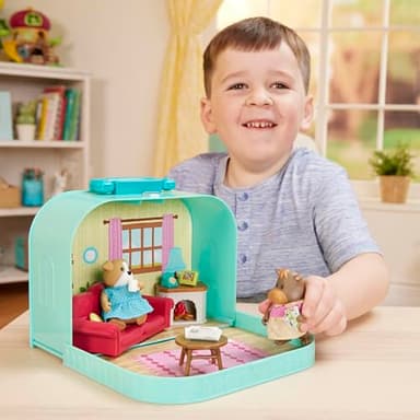 Li'l Woodzeez – Living Room Playset with Furniture & Accessories – Compact Travel Suitcase, Portable Dollhouse Playset for Imaginative Pretend Play – Miniature Toy Set for 3+ Years - Image 2