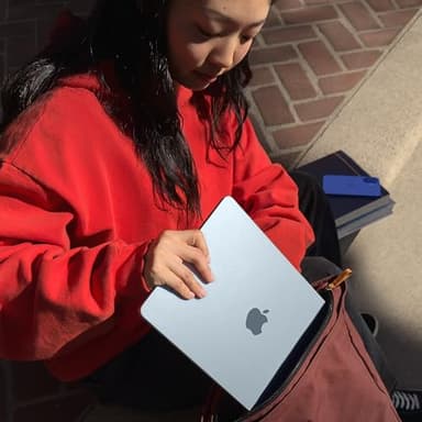 Apple 2025 MacBook Air with Apple M4 Chip, 13-inch, 16GB Unified Memory, 256GB SSD Storage, Sky Blue (Renewed) - Image 5