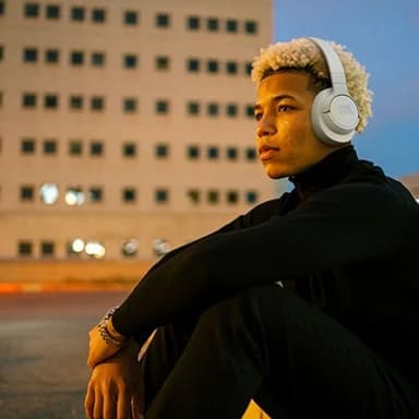 JBL Tune 720BT - Wireless Over-Ear Headphones with JBL Pure Bass Sound, Bluetooth 5.3, Up to 76H Battery Life and Speed Charge, Lightweight, Comfortable and Foldable Design (White - Image 3