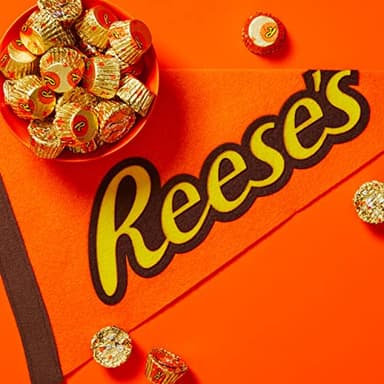 REESE'S Miniatures Milk Chocolate Peanut Butter Cups, Candy Party Pack, Halloween Candy, 35.6 oz - Image 5