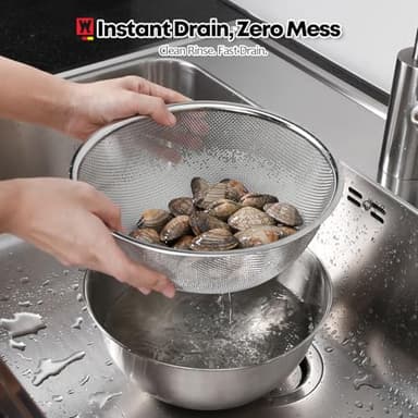 WAGENSTEIGER Stainless Steel Mixing Bowl and 3-Legged Colander Set, Multipurpose Kitchen Basket with Fine Mesh Colander, Salad Mixing Bowl with Strainer, Rinsing Vegetables & Fruits (22cm / 8.66") - Image 4