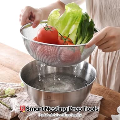 WAGENSTEIGER Stainless Steel Mixing Bowl and 3-Legged Colander Set, Multipurpose Kitchen Basket with Fine Mesh Colander, Salad Mixing Bowl with Strainer, Rinsing Vegetables & Fruits (22cm / 8.66") - Image 2