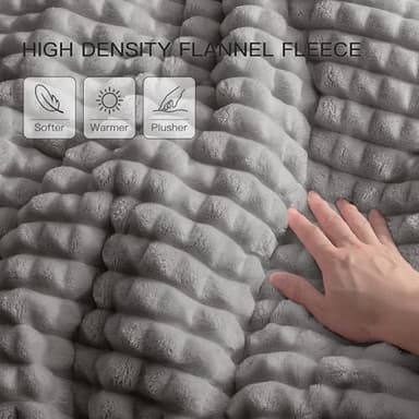 Plush & Plaid 3-Piece Queen Fluffy Fleece Comforter Set with 2 Pillowcases, Extra Soft Warm Winter Bedding Set for Men Women Kid, Thick Heavy-Weight Luxury Furry Bed Set for Boy Girl, Gray - Image 3
