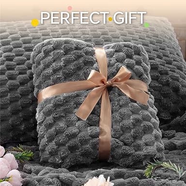 BEDELITE Fluffy King Size Comforter Set - Grey Fleece Soft Comforter for King Size Bed, Luxury Warm Bedding Set for Winter, Fuzzy Bed Set 3 Pieces (1 Comforter, 2 Pillowcases) - Image 5